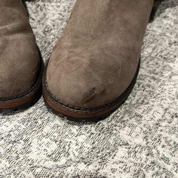 Taupe grey boots. Make an offer. Babies coming and I need room - Picture 4 of 4